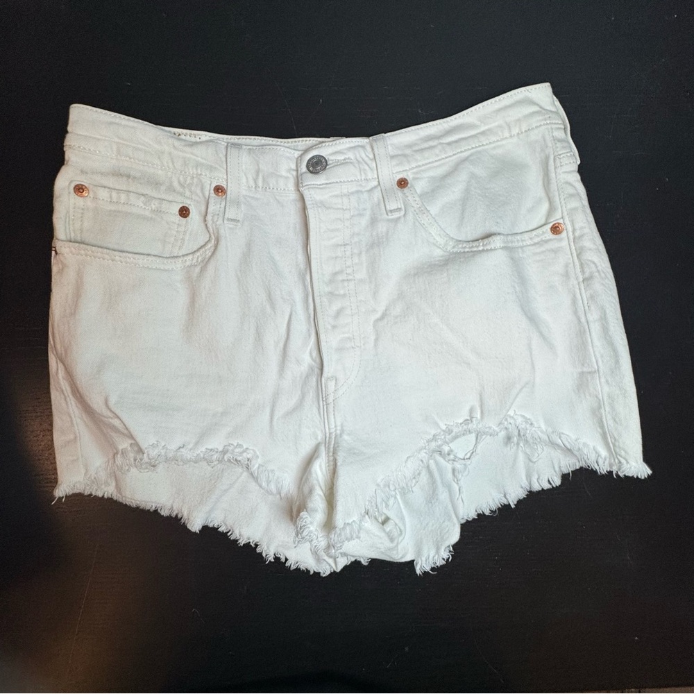 Levi's White Jean Shorts High-Waisted Frayed Hem